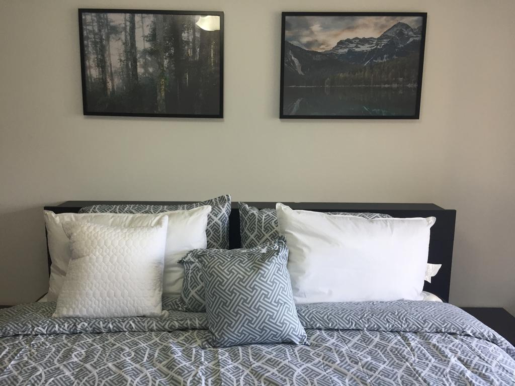 Twelve Oaks By Marquee Vancouver Eksteriør billede